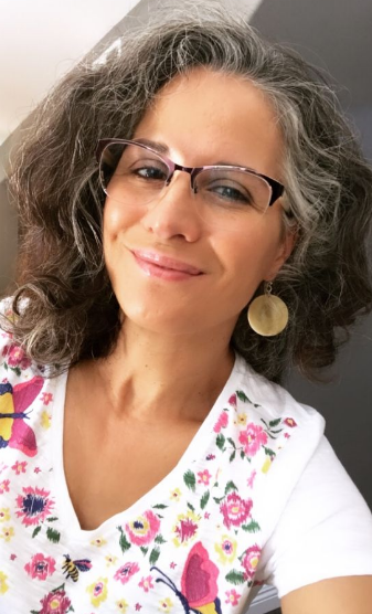 Hairstyles for over 50 with Glasses - Women Hairstyles 2024